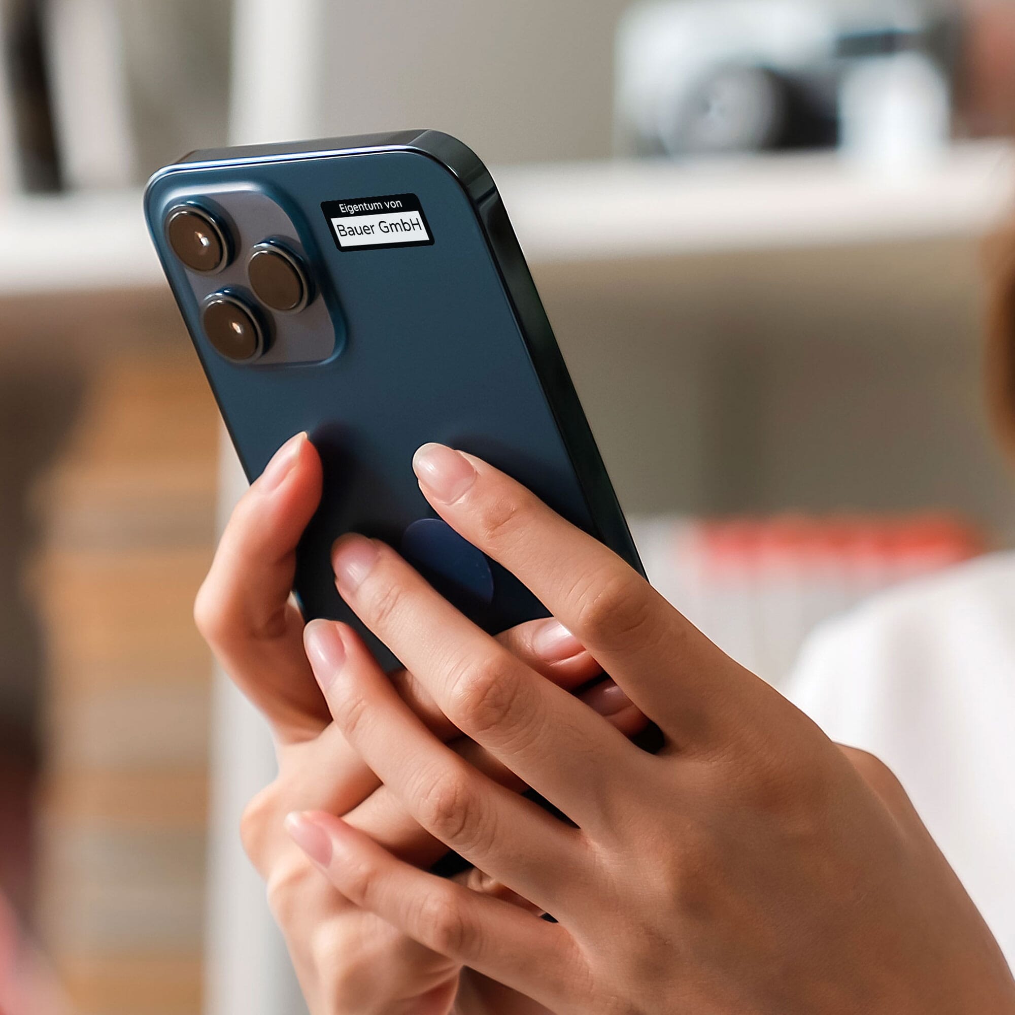 Personalisierte Eigentum-Aufkleber 30x13 mm - stark haftende Etiketten mit Namen / Firmenname - kinder-druckerei.de